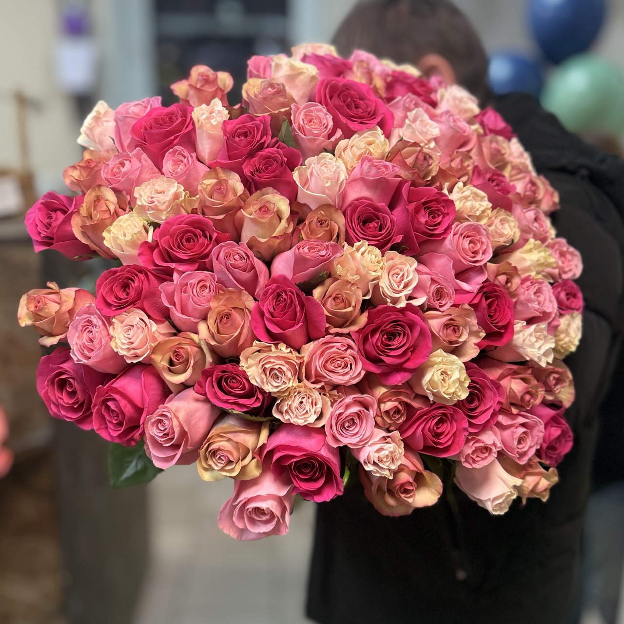 Акция, 101 эквадорская роза "Микс" 70см