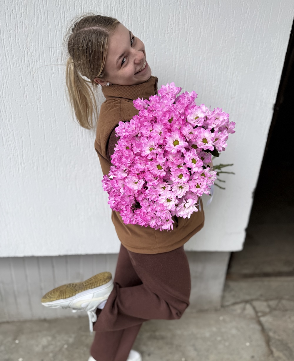 Акция, 15 розовых хризантем