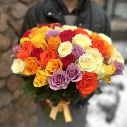 Акция, 51 кенийская роза "микс" 50см Акция, 51 кенийская роза "микс" 50см