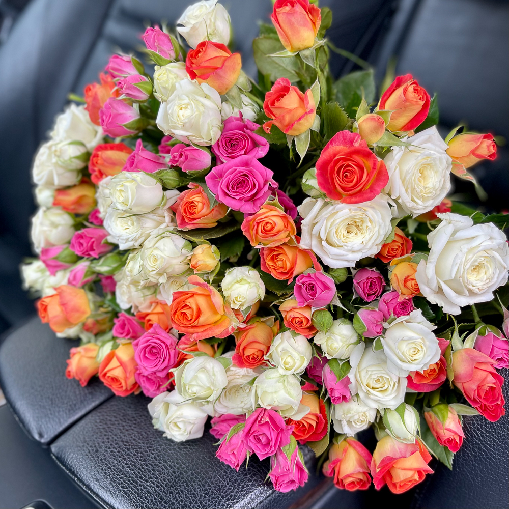 25 кустовых роз "микс" 50см