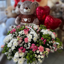 "Символ любви" + шары + медведь