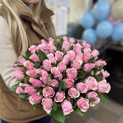 Акция, 51 роза "Кенийский Фламинго" 40см