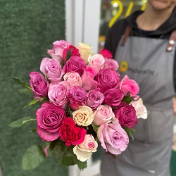 Акция, "Нежный микс" из 25 розы 50см (Кения)