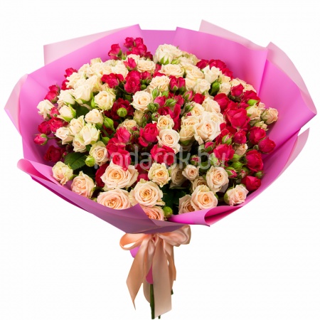 Букет из 35 кустовой розы