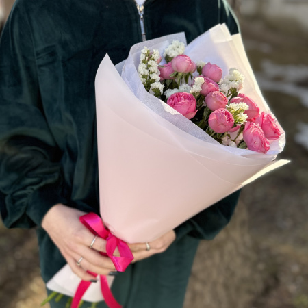 Букет из кустовых роз "Весна"