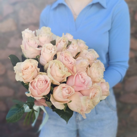 Акция, 25 роз "Пинк Мондиаль" (Эквадор) 70см