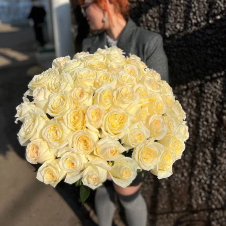 Акция, 51 роза "Кандл Лайт" (Эквадор) 60 см