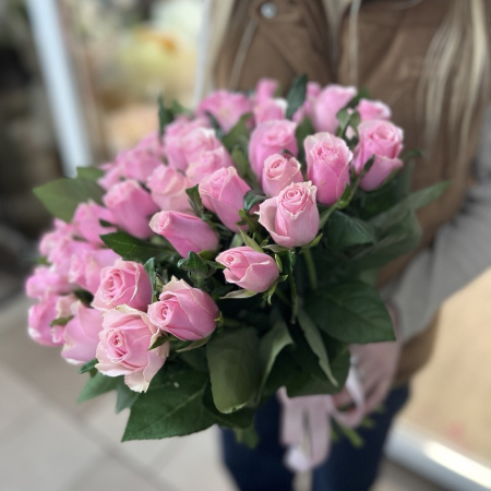 Акция, 51 роза "Кенийский Фламинго" 40см