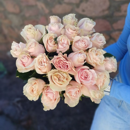 Акция, 25 роз "Пинк Мондиаль" (Эквадор) 60см