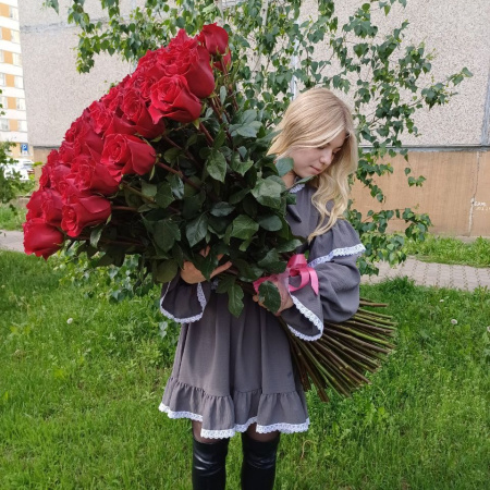 Букет из 151 метровой розы, (Эквадор) 100 см