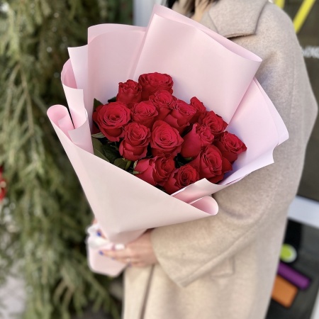 Букет из 15 красных роз